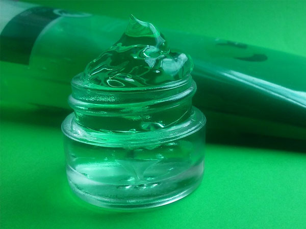 How To Make Your Eyelashes Grow Longer And Faster At Home