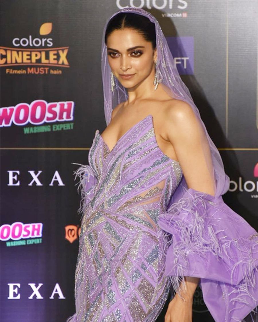 Deepika Padukone's Gaurav Gupta IIFA Gown Is Being Called A Copy Of Kylie  Jenner's Versace Met Gala Dress