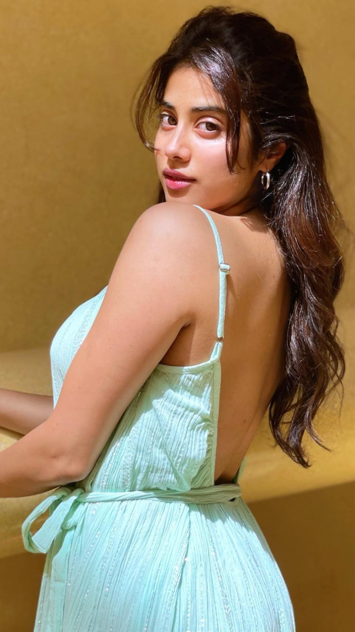 jhanvi kapoor backless dress Medium 90s Denim Daisy Pinafore Mini Dress main image 1