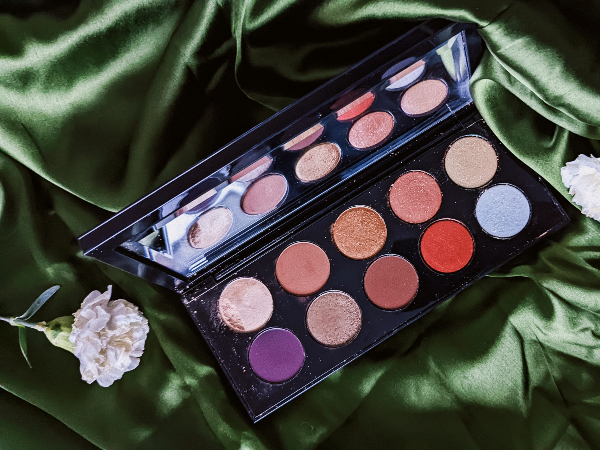 アイシャドウ PAT McGRATH LABS Mothership V Amazon.com : Pat McGrath Labs Mothership V Eyeshadow Palette