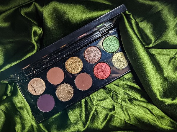 Review Of Pat McGrath Mothership V Eyeshadow Palette In