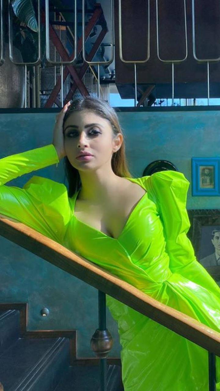 malaika arora green dress Dark Green Prom Dress Mermaid Strapless Beaded Sleeveless Formal Dress –  suzhoufashion main image 0