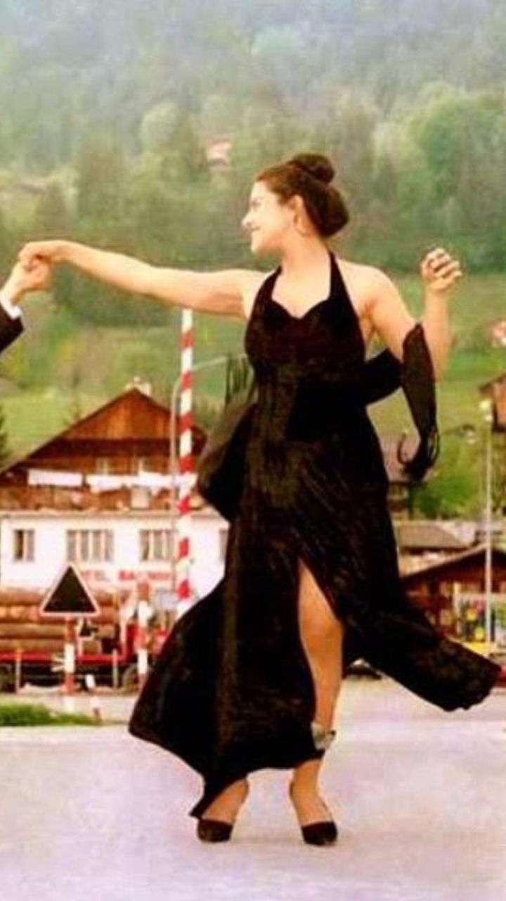 Kajols Best On Screen Looks From Dilwale Dulhania Le Jayenge