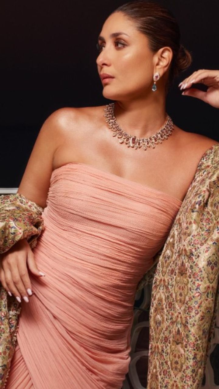 kareena pink dress Mahima Mahajan Kareena Kapoor in One Side Organza Printed Drape Anarkali L