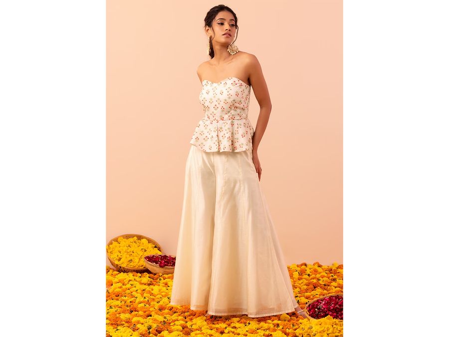 10 Indo-Western Dresses Perfect For Evening Parties