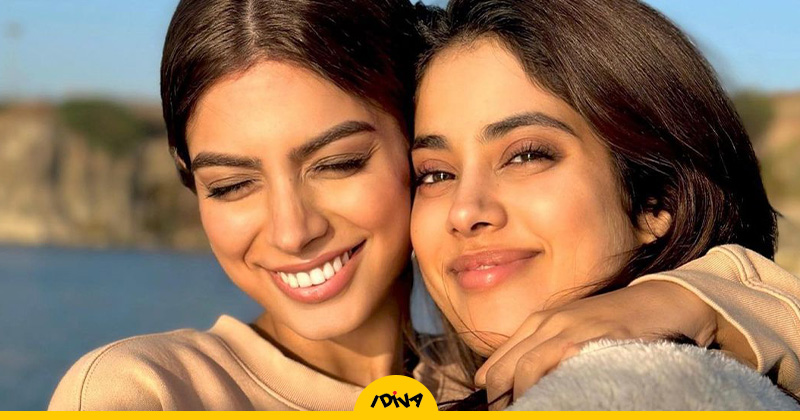 Yuzdagi havaskor kontur Yetuk ayollar bilan uy qurilishi jinsiy aloqa