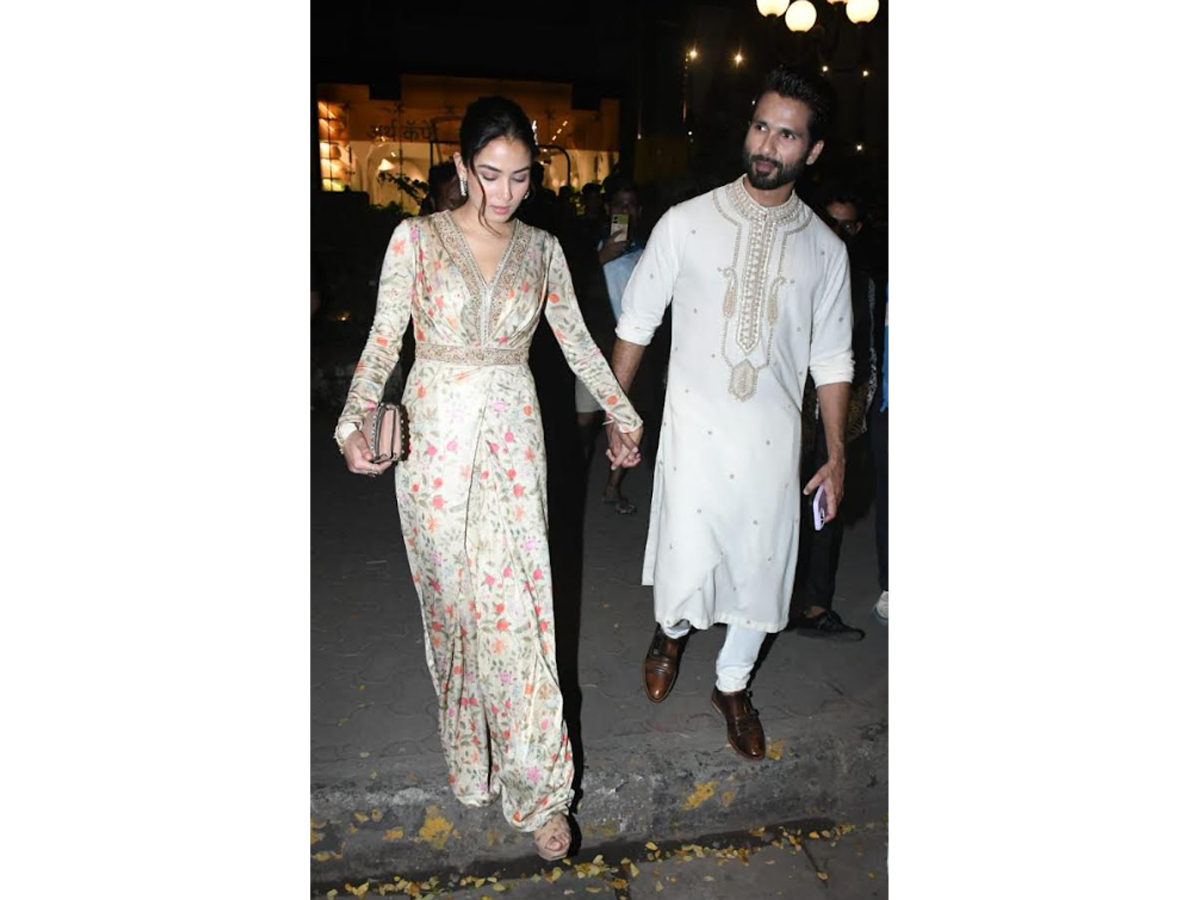shahid kapoor engagement dress Shahid Kapoor Wedding Outfit
