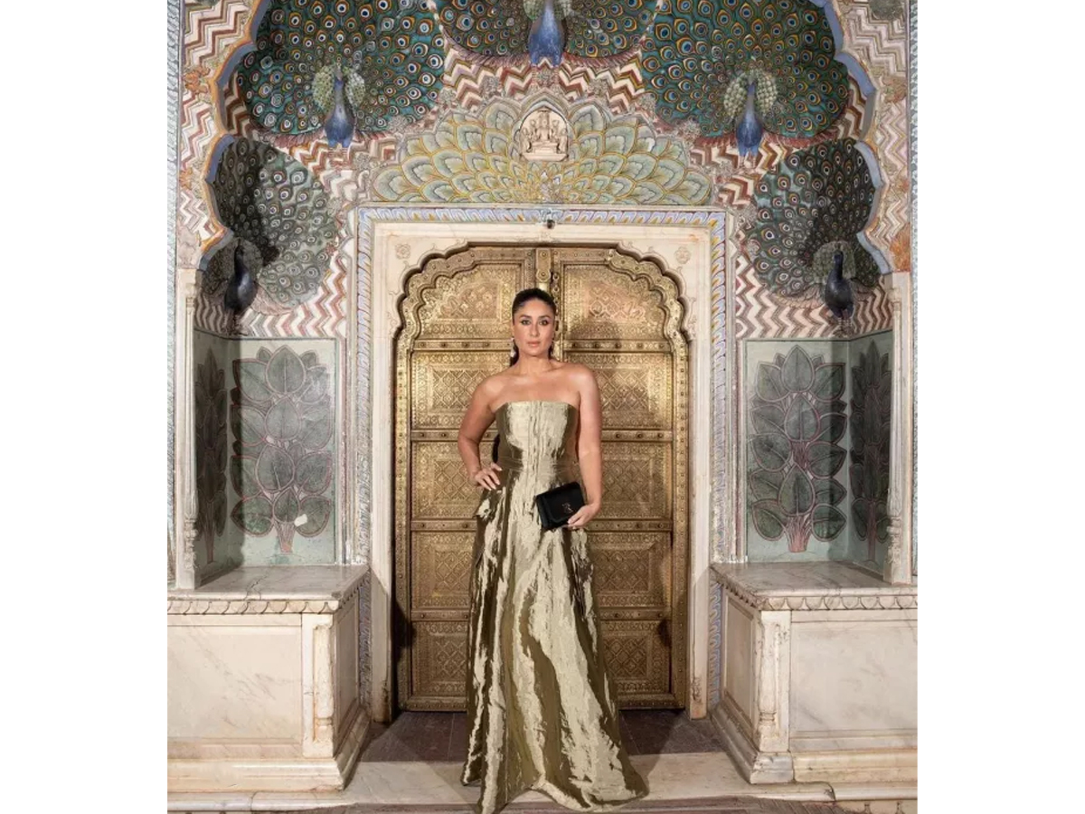 kareena kapoor metallic dress Kareena Kapoor Khan's sparkling silver gown proves that maternity dressing  is anything but boring