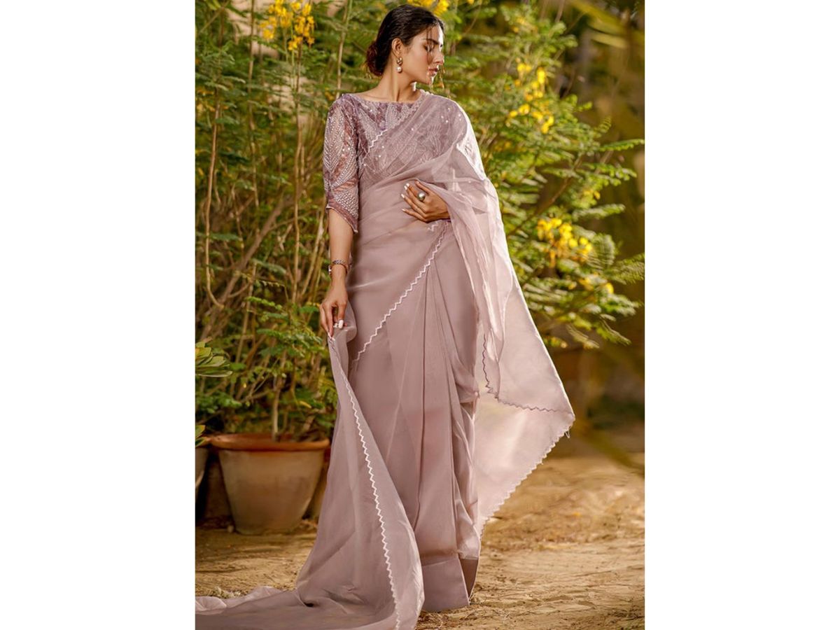 Ganesh Chaturthi 2026: Ethnic Fashion Trends To Watch Out For This Festive Season