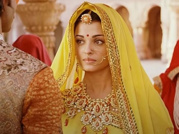 Aishwarya Rai's Jewellery In 'Jodhaa Akbar' Is Ideal For Brides