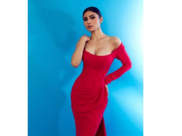 mouni roy red dress Bollywood Hottie Mouni Roy Looks Breathtaking in Shimmery Red Dress   ALBINA DYLA